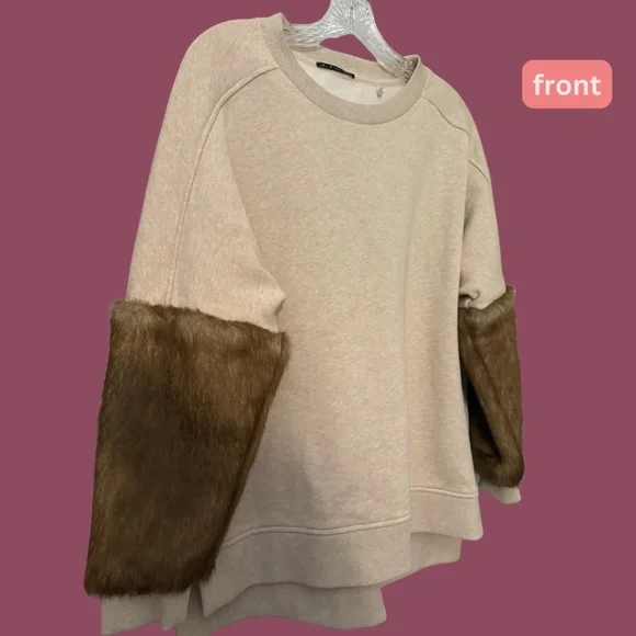 ⭐️ Elie Tahari Chante Knit Sweatshirt with Faux Fur Sleeves - Size Medium - NWOT - Picture 3 of 7